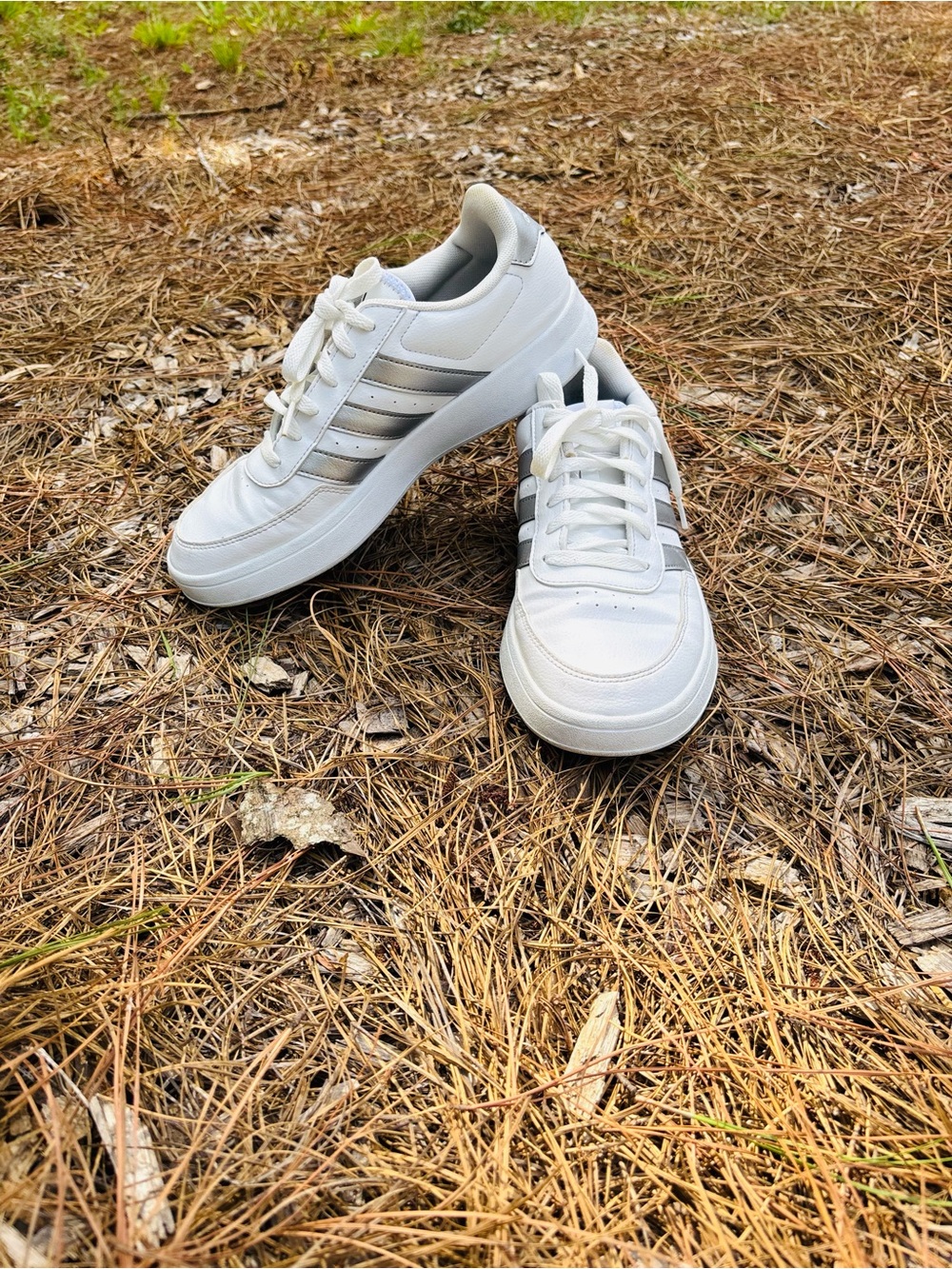 Adidas Breaknet 2.0 Women’s White Sneakers with Metallic Silver Stripes size 9.5 - Picture 9 of 11